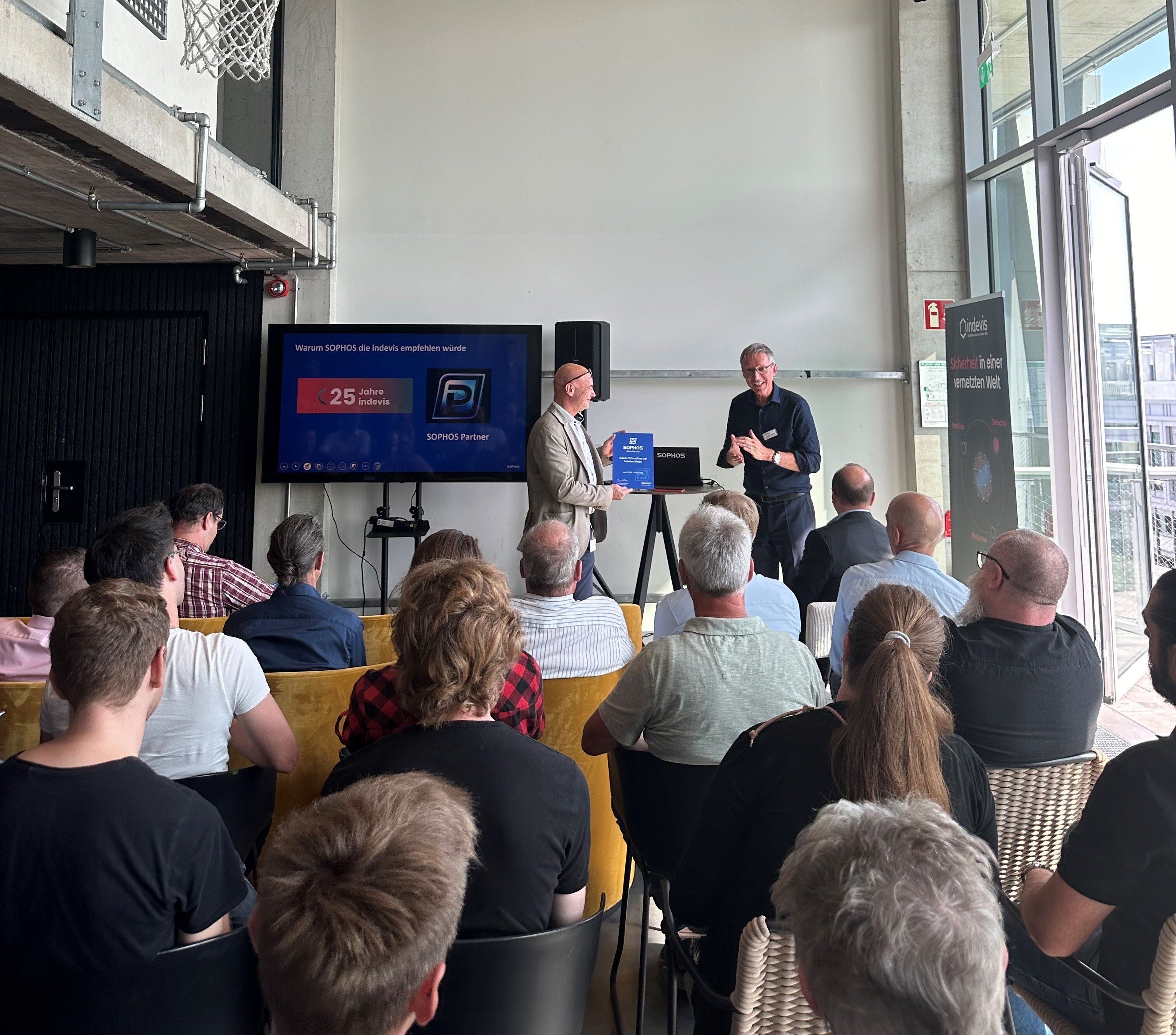 indevis insights Vergabe Sophos-Plakette "Sophos-Partner" an indevis
